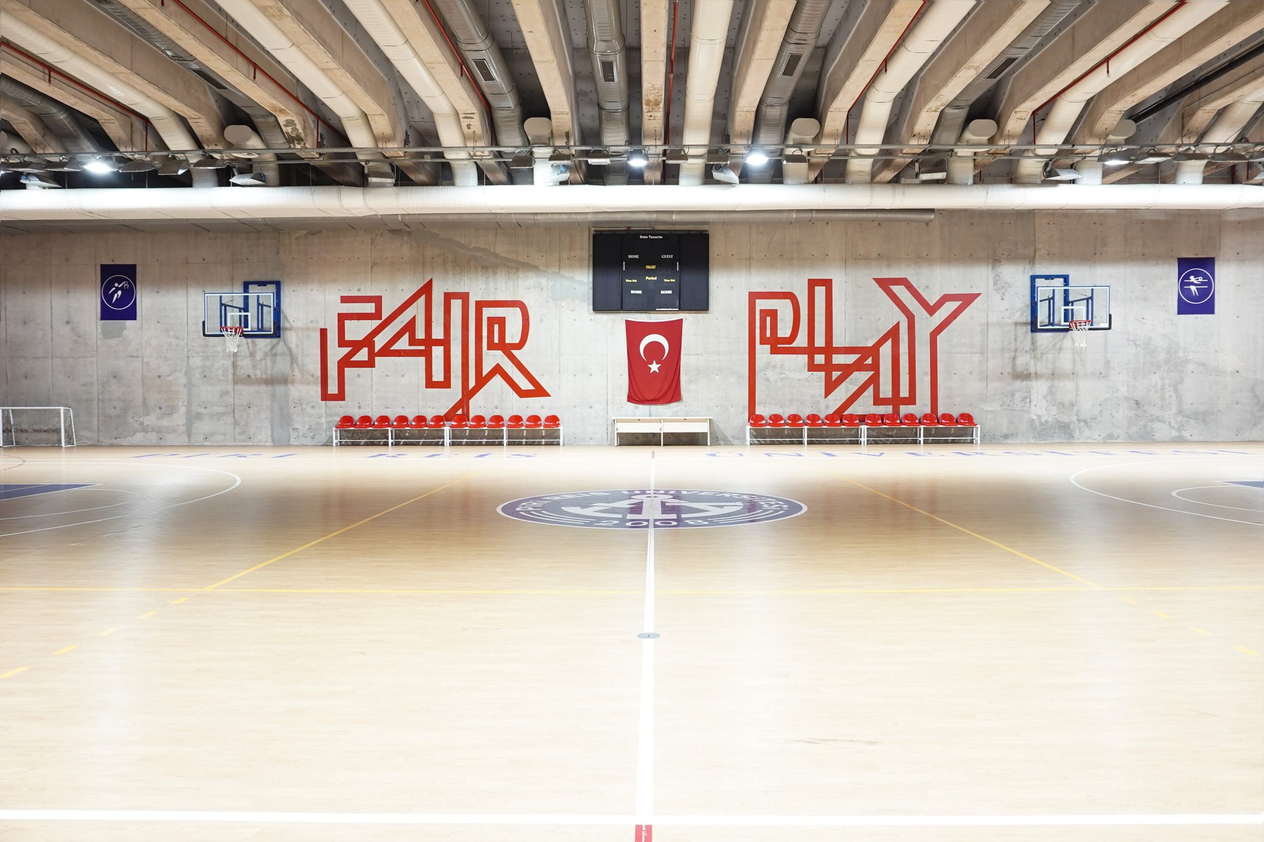 Kapalı Spor Salonu